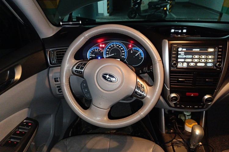 Used Subaru Forester 2011 2.5XS Automatic Luxury Edition Steering Wheel
