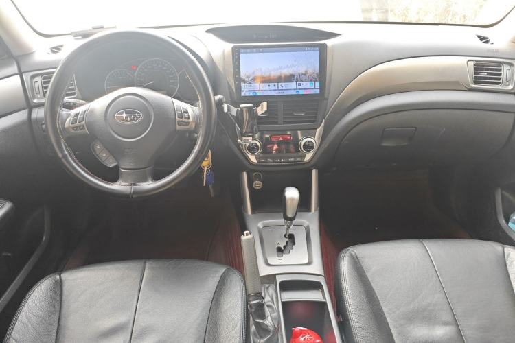 Used Subaru Forester 2012 Classic 2.5XS Automatic Luxury Edition Center Console
