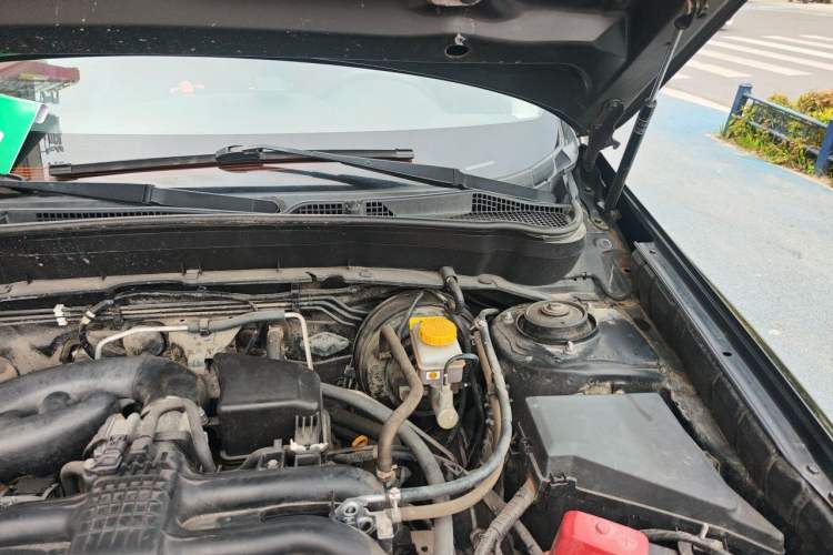 Used Subaru Forester 2012 Classic 2.5XS Automatic Sport Edition Engine Bay Left