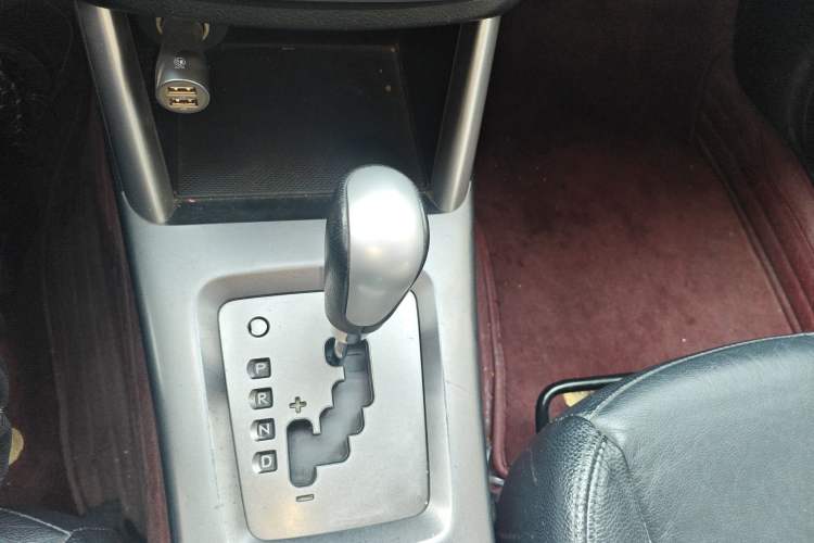 Used Subaru Forester 2012 Classic 2.5XS Automatic Luxury Edition Gear Lever