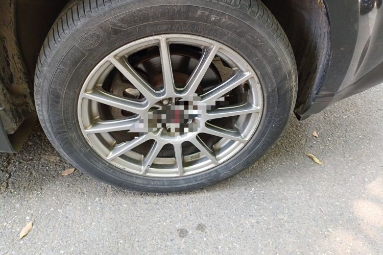 Used Subaru Forester 2012 2.5XS 15th Anniversary Sport Edition Right Front Wheel Hub