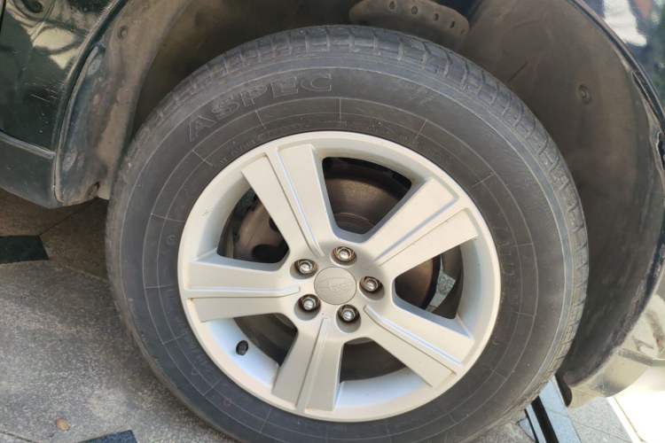 Used Subaru Forester 2012 Classic 2.0 XS Automatic Luxury Edition Right Front Wheel Hub