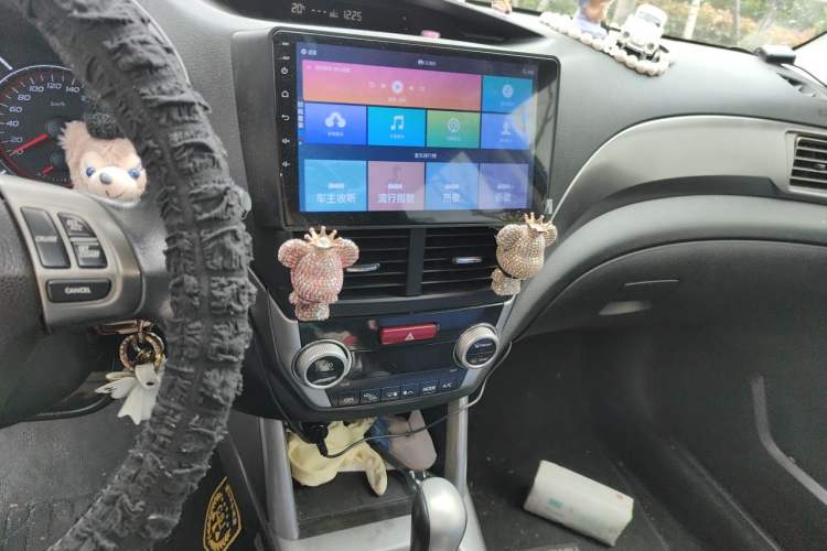 Used Subaru Forester 2012 Classic 2.5XS Automatic Sport Edition Audio And AC Panel