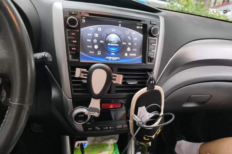 Used Subaru Forester 2012 Classic 2.5XS Automatic Deluxe Navigation Edition Audio And AC Panel
