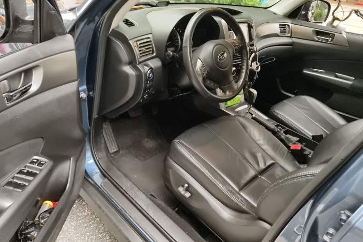 Used Subaru Forester 2012 Classic 2.5XS Automatic Deluxe Navigation Edition Driver Seat