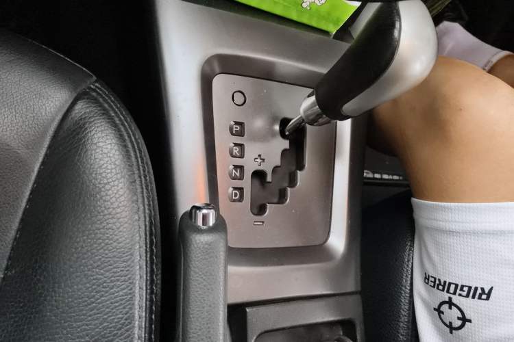 Used Subaru Forester 2012 Classic 2.5XS Automatic Deluxe Navigation Edition Gear Lever