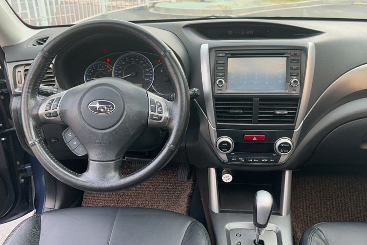 Used Subaru Forester 2012 Classic 2.5XS Automatic Luxury Edition Interior 4