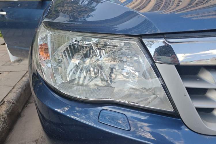 Used Subaru Forester 2012 Classic 2.5XS Automatic Luxury Edition Right Front Headlight