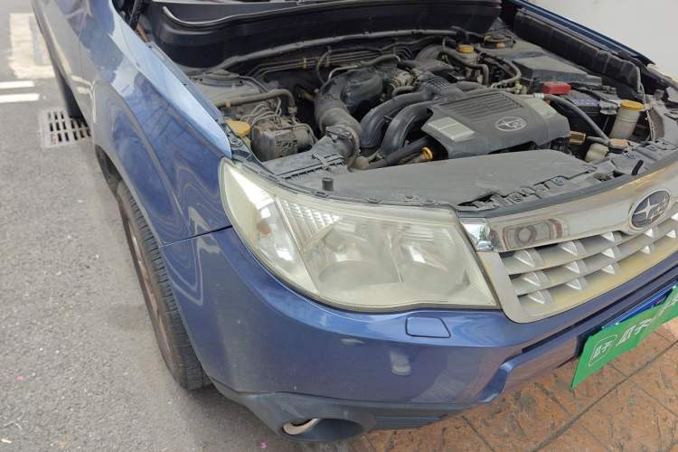 Used Subaru Forester 2012 Classic 2.5XS Automatic Deluxe Navigation Edition Right Front Headlight