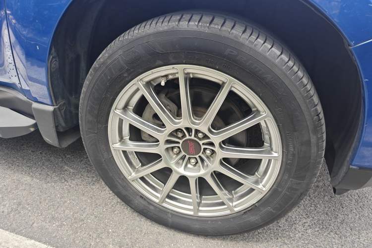 Used Subaru Forester 2012 Classic 2.5XS Automatic Sport Edition Right Front Wheel Hub