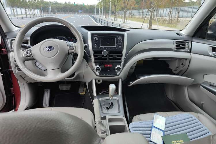 Used Subaru Forester 2012 Classic 2.5XS Automatic Luxury Edition Interior 3