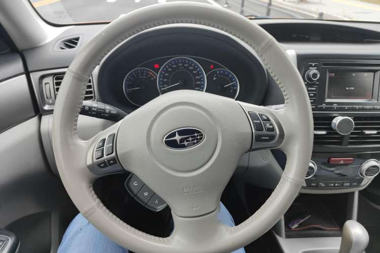 Used Subaru Forester 2012 Classic 2.5XS Automatic Luxury Edition Interior 5