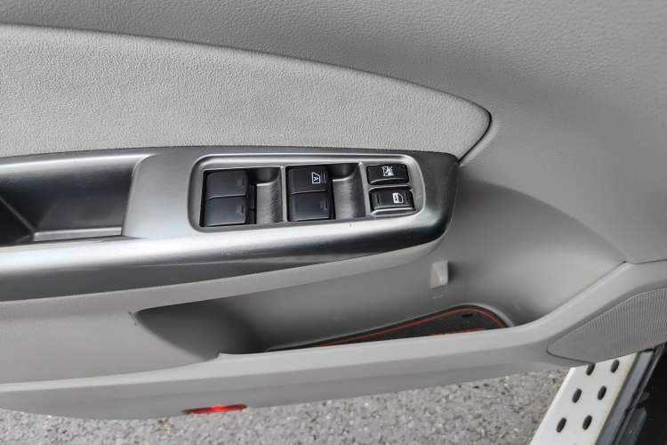 Used Subaru Forester 2012 Classic 2.5XS Automatic Luxury Edition Interior 7