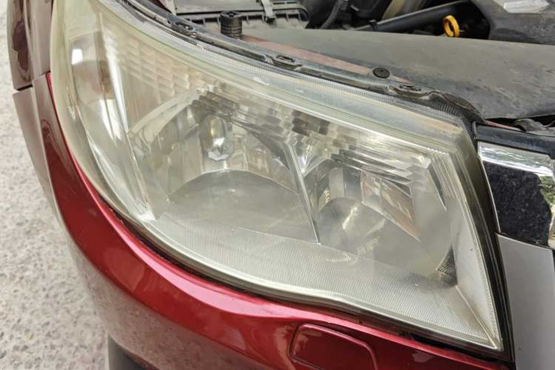 Used Subaru Forester 2012 Classic 2.5XS Automatic Luxury Edition Right Front Headlight