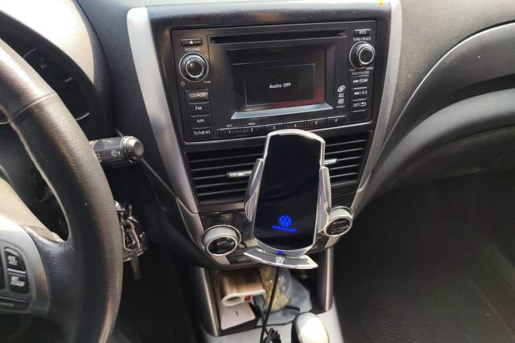 Used Subaru Forester 2012 Classic 2.5XS Automatic Sport Edition Audio And AC Panel