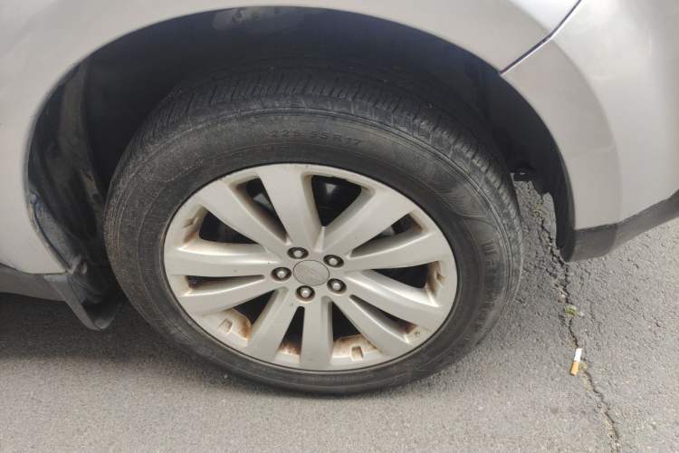 Used Subaru Forester 2012 Classic 2.5XS Automatic Luxury Edition Right Front Wheel Hub