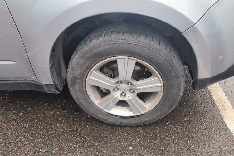 Used Subaru Forester 2012 Classic 2.0 XS Automatic Luxury Edition Right Front Wheel Hub