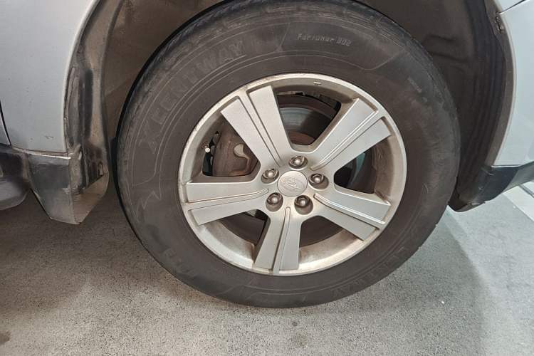 Used Subaru Forester 2012 Classic 2.0 XS Automatic Luxury Edition Right Front Wheel Hub