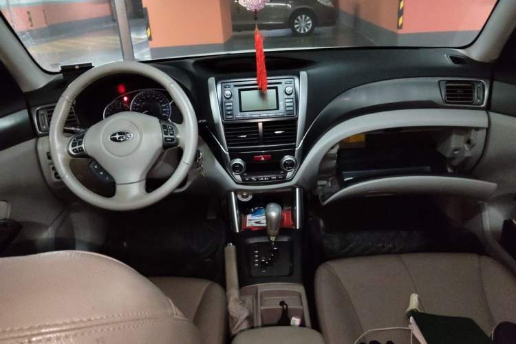 Used Subaru Forester 2012 2.5XS 15th Anniversary Deluxe Edition Center Console