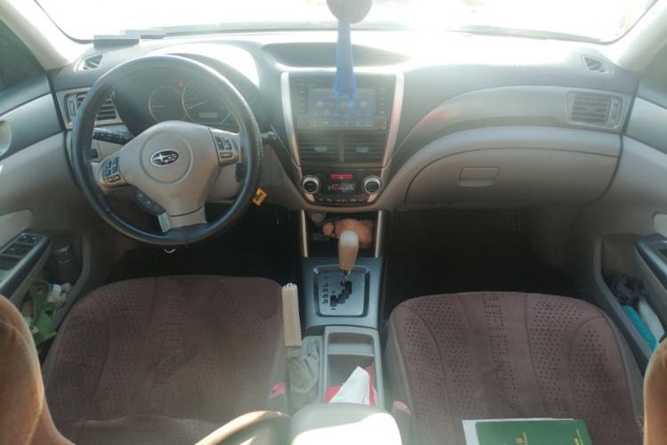 Used Subaru Forester 2012 Classic 2.5XS Automatic Luxury Edition Center Console