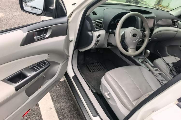 Used Subaru Forester 2012 Classic 2.5XS Automatic Luxury Edition Driver Seat