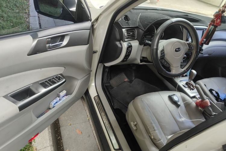 Used Subaru Forester 2012 Classic 2.5XS Automatic Deluxe Navigation Edition Driver Seat