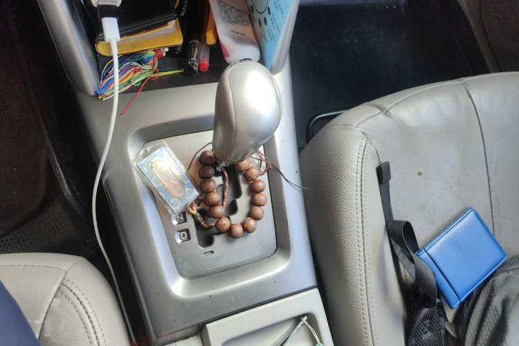 Used Subaru Forester 2012 Classic 2.5XS Automatic Deluxe Navigation Edition Gear Lever