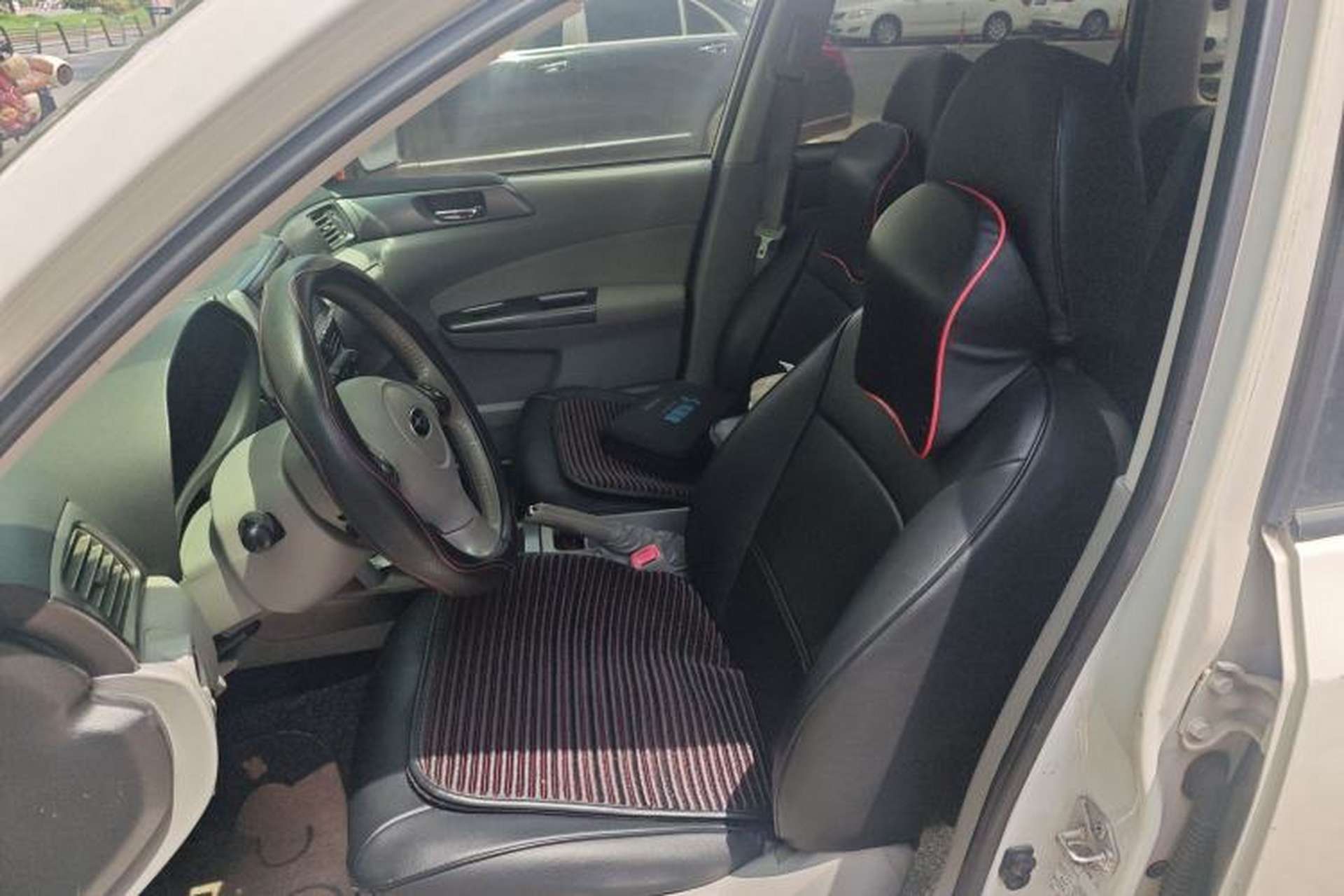 Used Subaru Forester 2012 Classic 2.5XS Automatic Deluxe Navigation Edition Left Front Seat