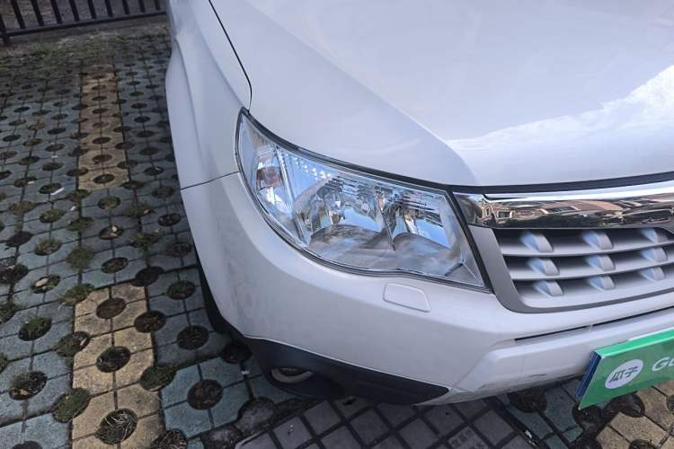 Used Subaru Forester 2012 2.5XS 15th Anniversary Deluxe Edition Right Front Headlight