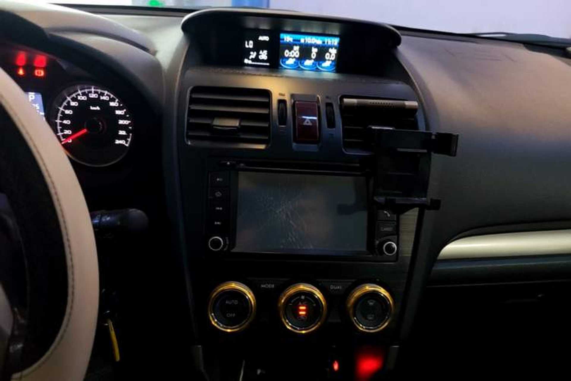 Used Subaru Forester 2013 2.5i Automatic Luxury Edition Audio And AC Panel