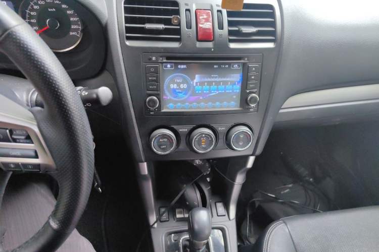 Used Subaru Forester 2013 2.5i Automatic Luxury Edition Audio And AC Panel