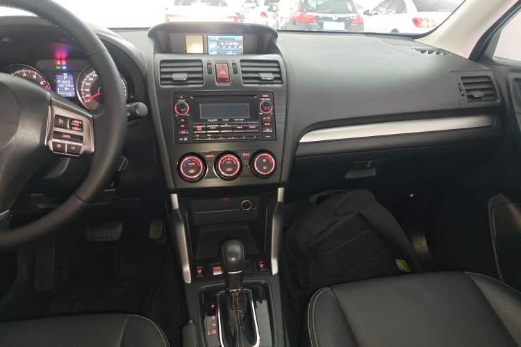 Used Subaru Forester 2013 2.5i Automatic Luxury Edition Audio And AC Panel
