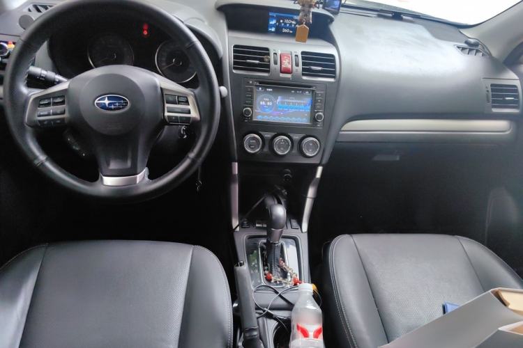 Used Subaru Forester 2013 2.5i Automatic Luxury Edition Center Console