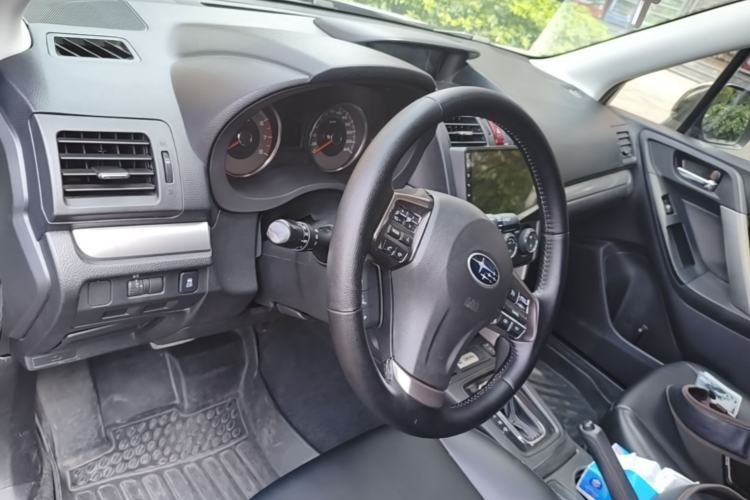 Used Subaru Forester 2013 2.5i Automatic Prestige Edition Center Console