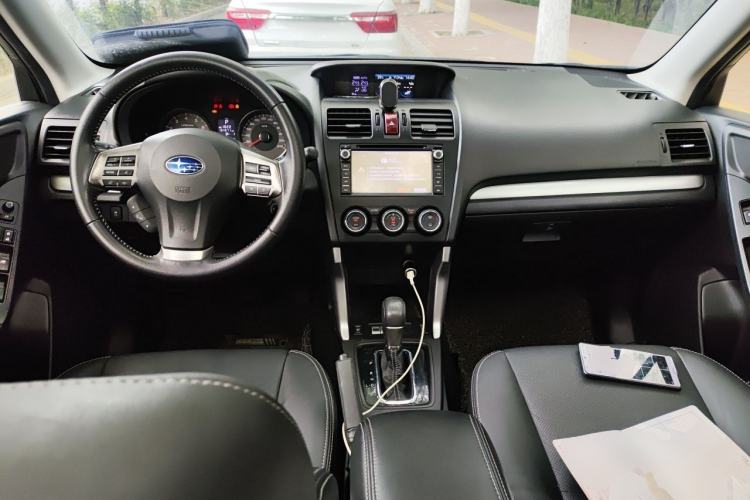 Used Subaru Forester 2013 2.5i Automatic Luxury Navigation Edition Center Console