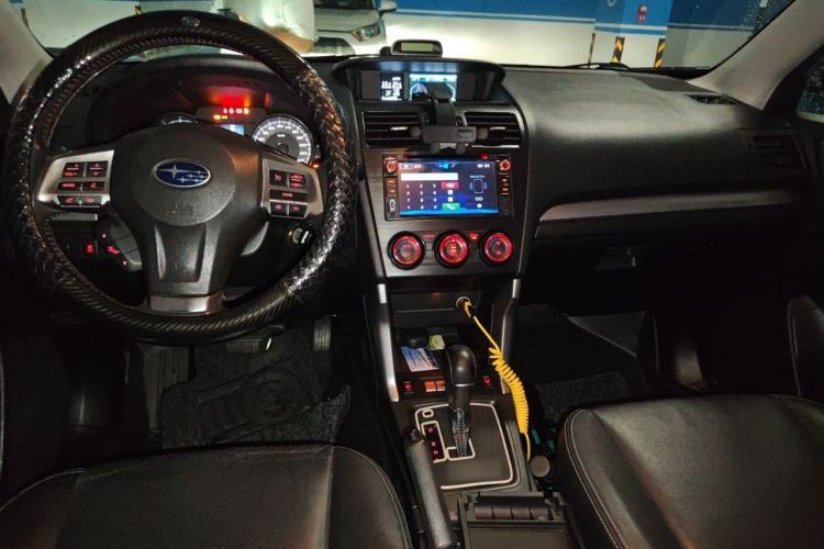 Used Subaru Forester 2013 2.5i Automatic Luxury Edition Center Console