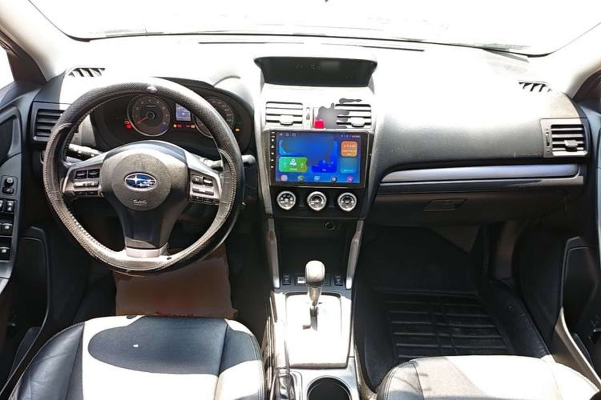 Used Subaru Forester 2013 2.5i Automatic Elite Edition Center Console