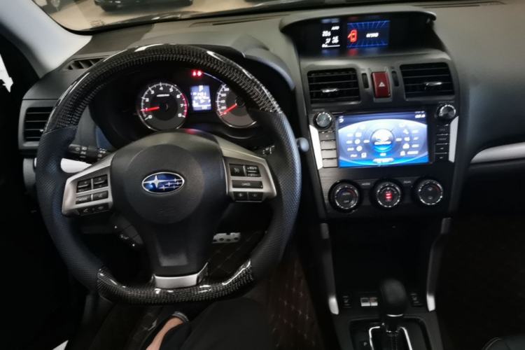 Used Subaru Forester 2013 2.5i Automatic Luxury Edition Center Console