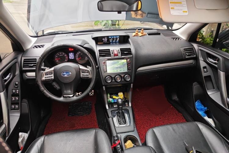 Used Subaru Forester 2013 2.5i Automatic Prestige Edition Center Console