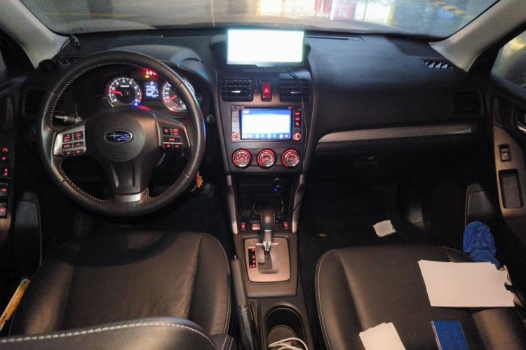 Used Subaru Forester 2013 2.0i Automatic Luxury Edition Center Console