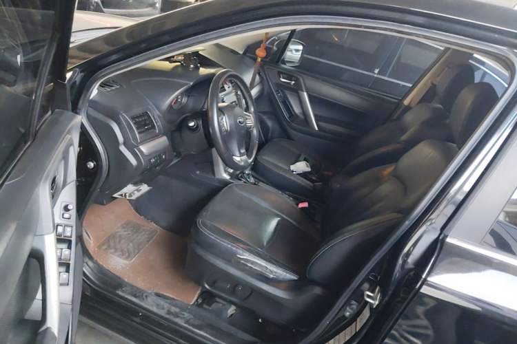 Used Subaru Forester 2013 2.5i Automatic Luxury Edition Driver Seat