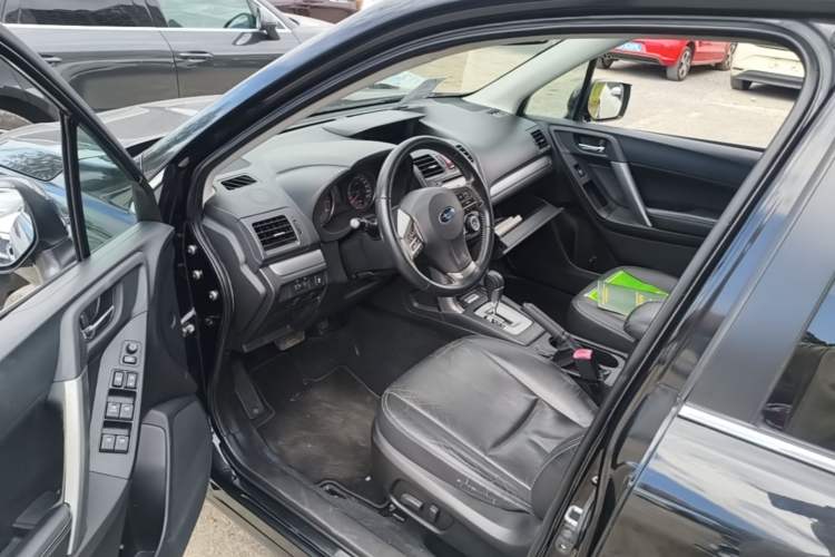Used Subaru Forester 2013 2.0i Automatic Luxury Edition Driver Seat