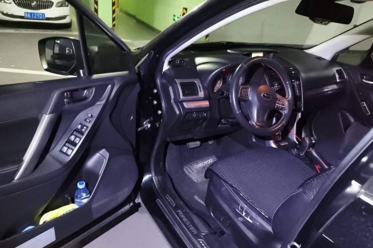 Used Subaru Forester 2013 2.5i Automatic Luxury Edition Driver Seat