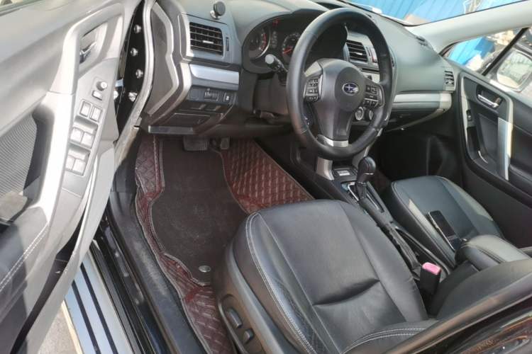 Used Subaru Forester 2013 2.5i Automatic Luxury Edition Driver Seat