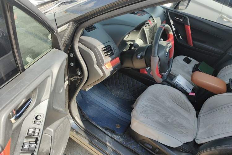 Used Subaru Forester 2013 2.0i Automatic Luxury Edition Driver Seat