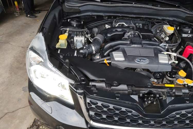 Used Subaru Forester 2013 2.5i Automatic Luxury Edition Engine Bay Right