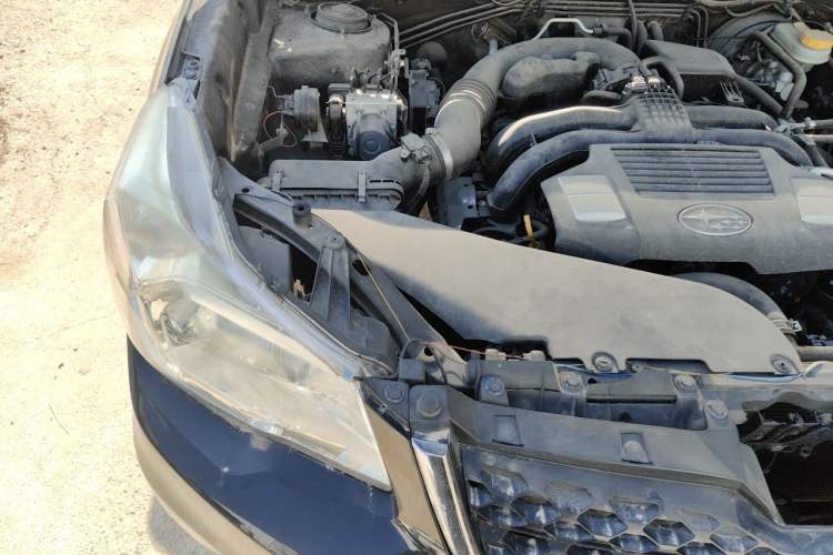 Used Subaru Forester 2013 2.0i Automatic Luxury Edition Engine Bay Right