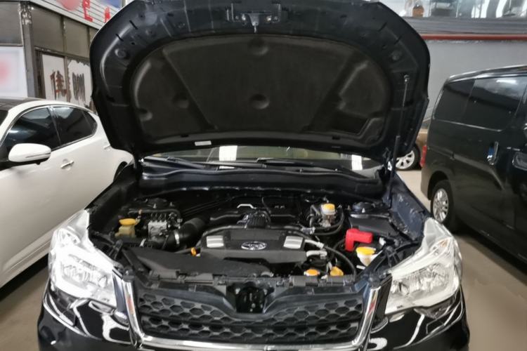 Used Subaru Forester 2013 2.5i Automatic Luxury Edition Engine Bay