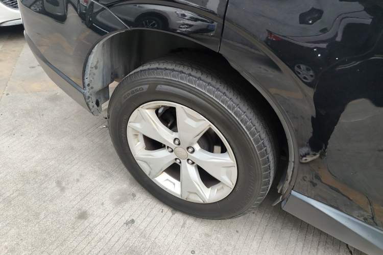 Used Subaru Forester 2013 2.0i Automatic Luxury Edition Exterior 8