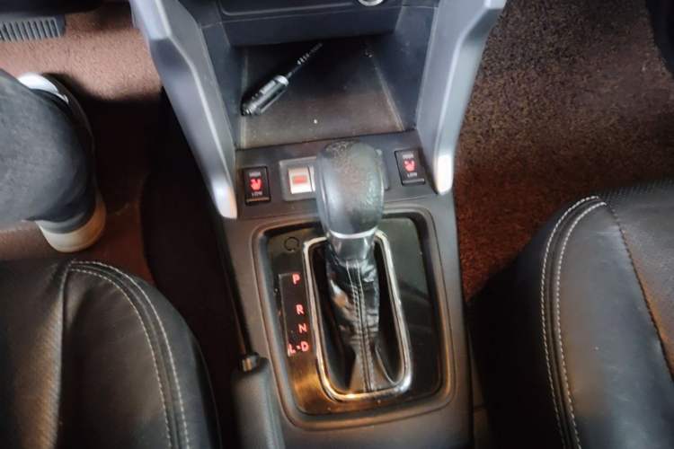 Used Subaru Forester 2013 2.5i Automatic Luxury Edition Gear Lever